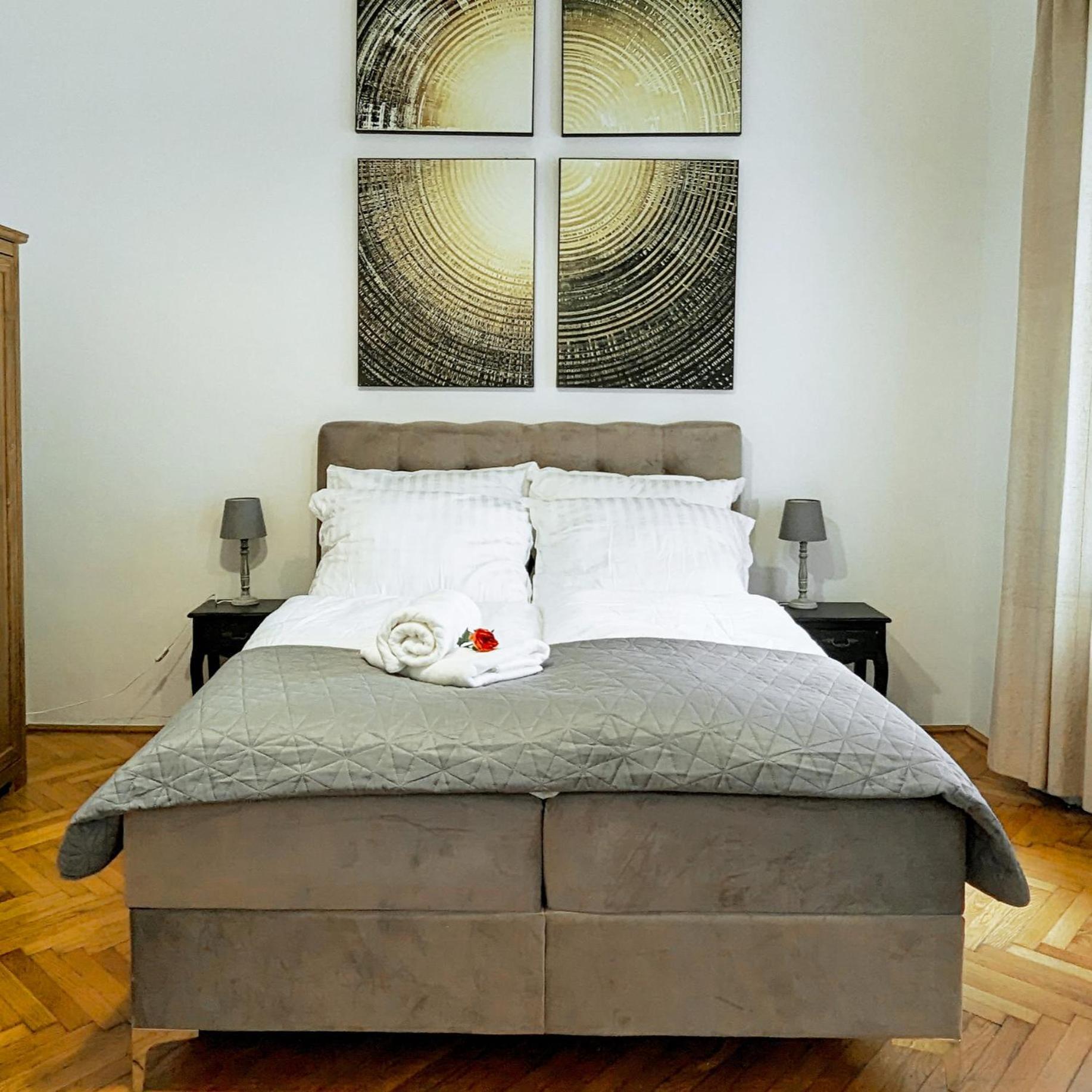 Heart Of The City, Entire Very Big Apartment Budapest Exterior photo